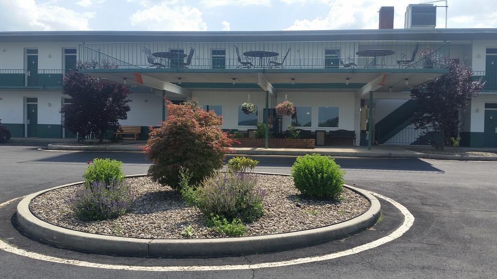 Huntingdon Motor Inn Bagian luar foto