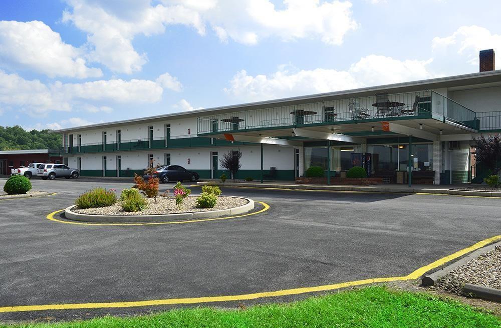 Huntingdon Motor Inn Bagian luar foto