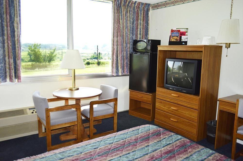 Huntingdon Motor Inn Bagian luar foto