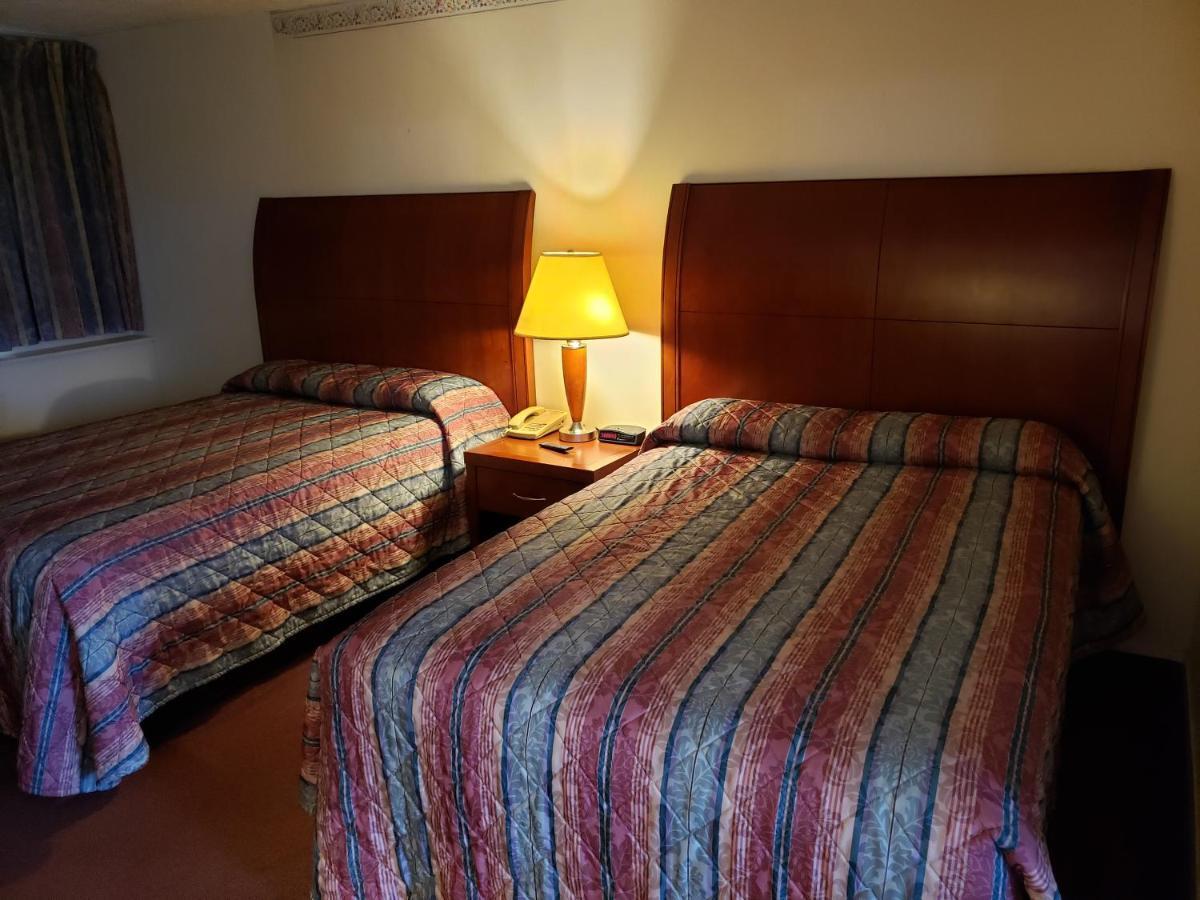 Huntingdon Motor Inn Bagian luar foto