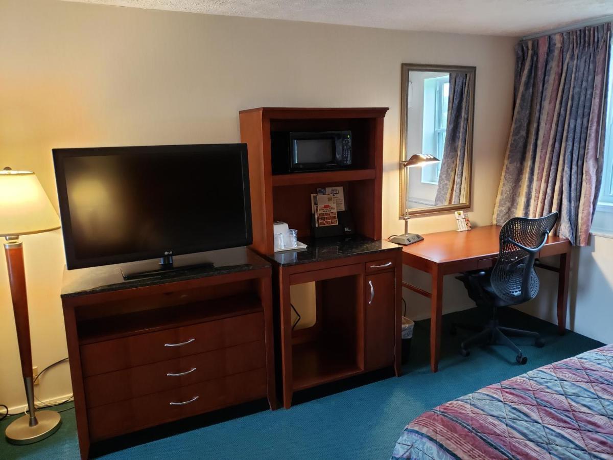 Huntingdon Motor Inn Bagian luar foto