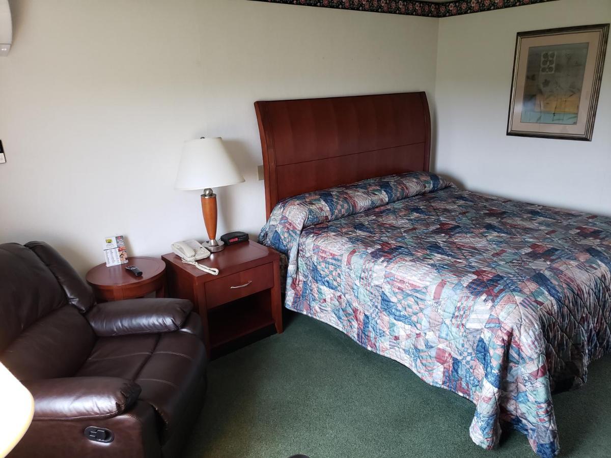 Huntingdon Motor Inn Bagian luar foto
